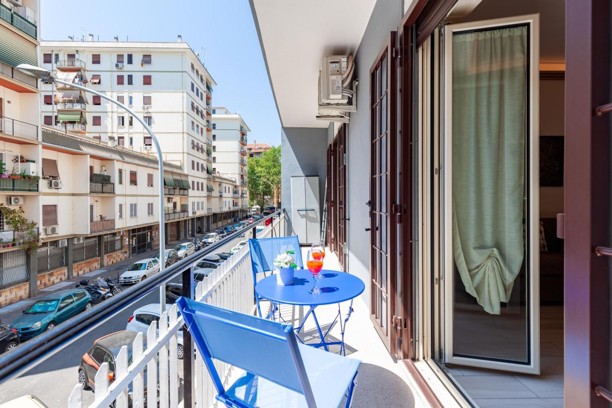 Apartment Hostly- Don Bosco Light Rom